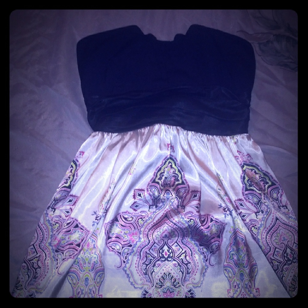 Strapless Knee length dress